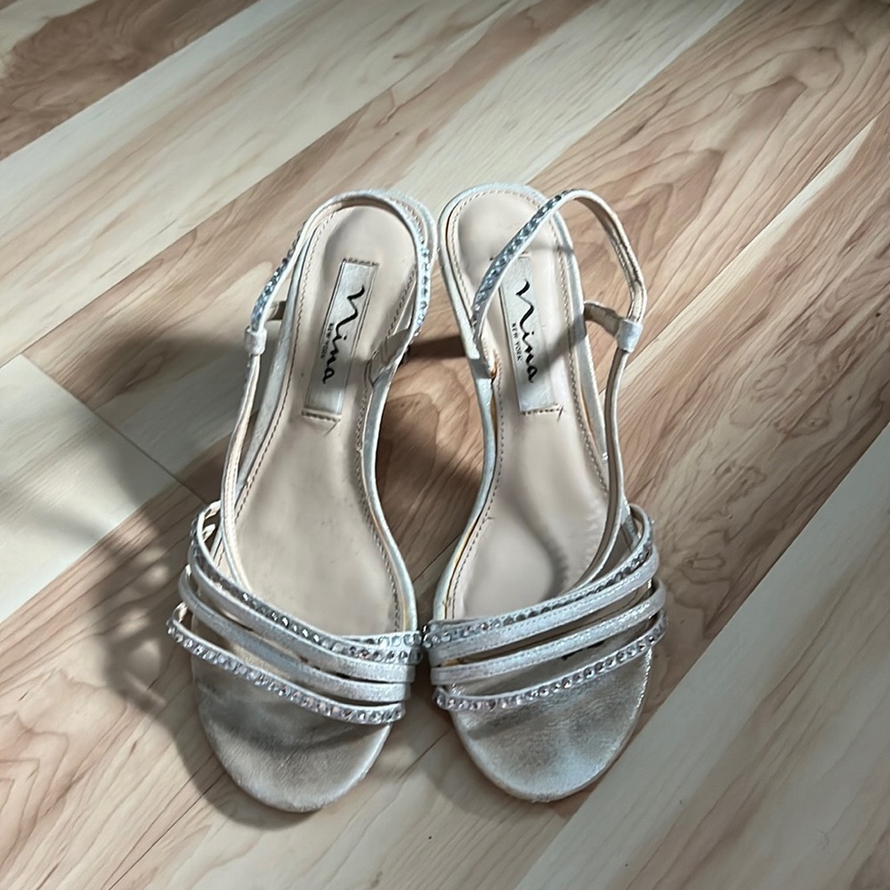 Nina size 5.5 silver low heels